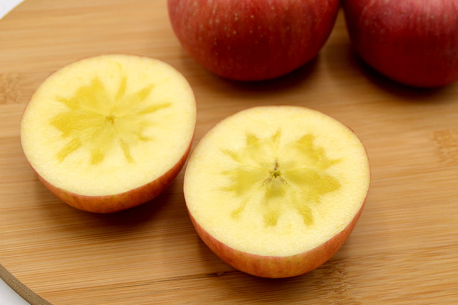 山形のりんご高徳(こうとく)