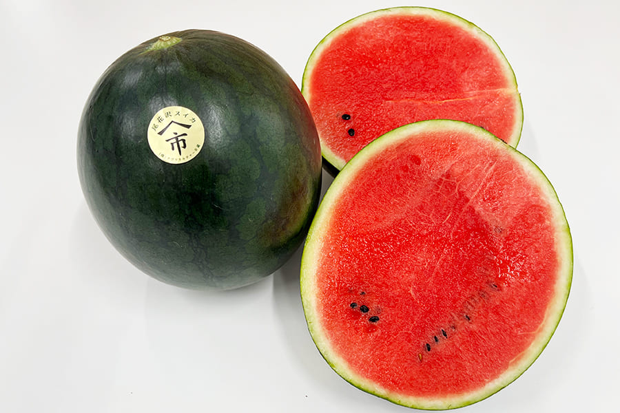 尾花沢の黒小玉すいか2玉