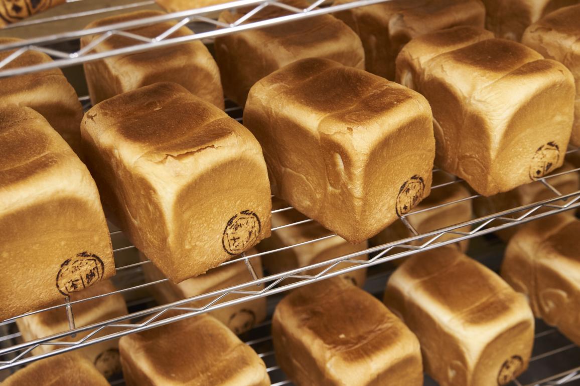 五感から生み出される 歯切れの良いもっちり食感の食パン ぐるすぐり 情熱の目線