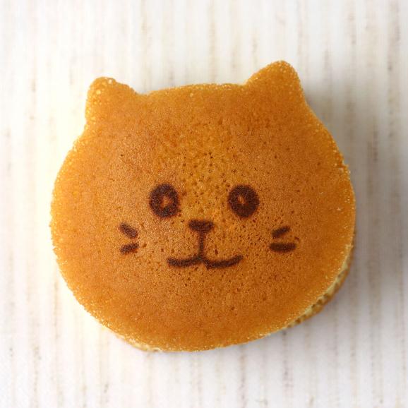 ねこのお菓子 どらネコ 10個入り 小豆餡 ギフト仕様 猫 動物 どら焼き ドラ焼き どらやき 和菓子 日本ロイヤルガストロ倶楽部の通販 お 取り寄せなら ぐるすぐり ねこのお菓子 どらネコ 10個入り 小豆餡 ギフト仕様 猫 動物 どら焼き ドラ焼き どらやき 和菓子 日本ロイヤルガストロ倶楽部の通販 お 取り寄せなら ぐるすぐり