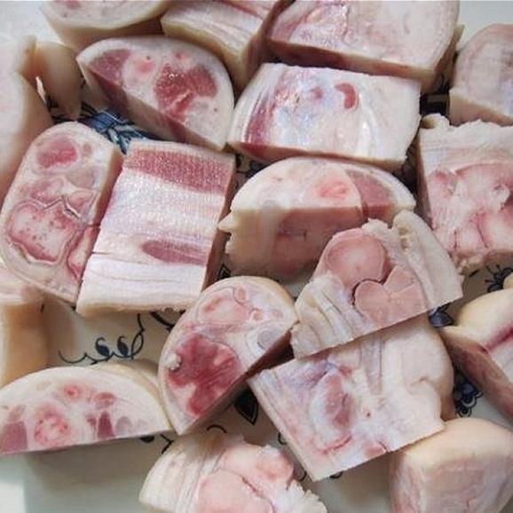 カット生豚足1kg とんそく トンソク ぶた ブタ てびち テビチ Ask Sanin 山陰境港の通販 お取り寄せなら ぐるすぐり
