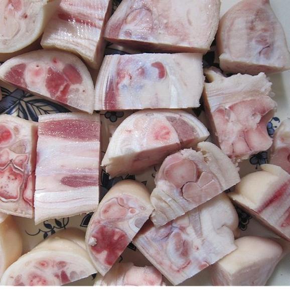 カット生豚足1kg とんそく トンソク ぶた ブタ てびち テビチ Ask Sanin 山陰境港の通販 お取り寄せなら ぐるすぐり