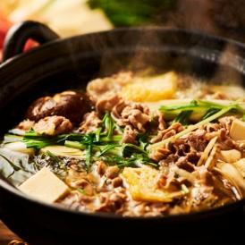 牛の希少部位「かっぱ」を使用した「かっぱ鍋」。 油揚げや野菜と一緒に特製スープで。