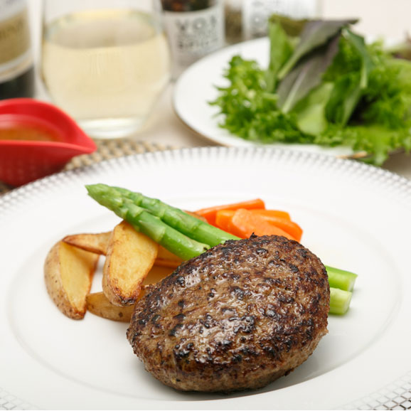 ラ ベットラ ダ オチアイ 落合務監修 香味野菜と牛肉のハンバーグ 8個入り トンソン ジャパンの通販 お取り寄せなら ぐるすぐり