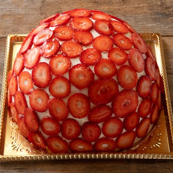 パティシエこだわりの手作りケーキが人気 ケーキ ズコット スイーツ 西内花月堂 大迫力のフルーツ盛りだくさんスイーツ 約60個の贅沢ストロベリー使用 7号の贅沢苺ズコット 西内花月堂の通販 お取り寄せなら ぐるすぐり