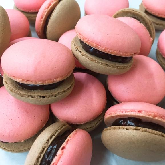 マカロン５個入り ラズベリー バレンタインホワイトデー贈り物内祝ギフト母の日記念品うちカフェ 創作スイーツ レーヴの通販 お取り寄せなら ぐるすぐり