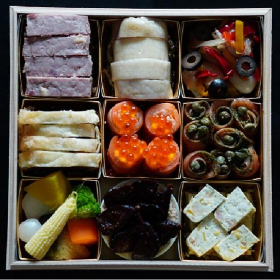 送料無料 京都老舗フレンチレストランのシェフがこだわり抜いた 本格フレンチ 手作り生おせち ルルソンキボアの通販 お取り寄せなら ぐるすぐり