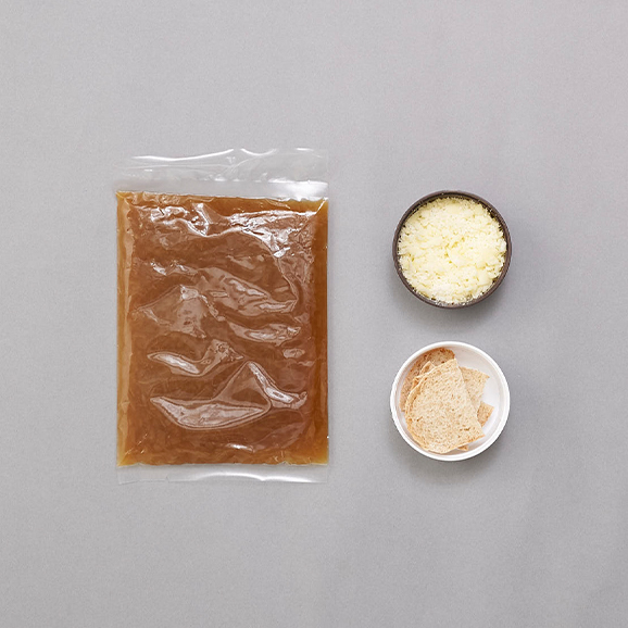 ルカンケ オニオングラタンスープ スモークサーモンと野菜のガレット Narumiプレート付 プレミアムミールキット 2人前 送料無料 食伯楽の通販 お取り寄せなら ぐるすぐり