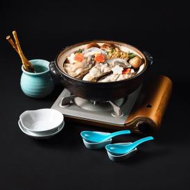 牡蠣土手鍋セット【１人前】届いてすぐに食べられるアルミ鍋入り。牡蠣・野菜・赤みそだし汁・北海道産杵うちうどん