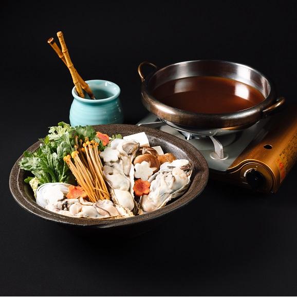 牡蠣土手鍋セット【１人前】届いてすぐに食べられるアルミ鍋入り。牡蠣・野菜・赤みそだし汁・北海道産杵うちうどん02