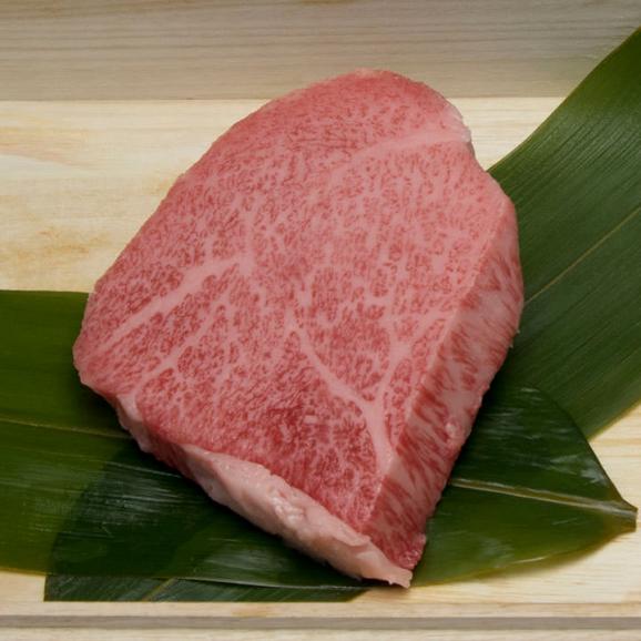松阪牛 トモサンステーキ 100g 特選松阪牛専門店やまとの通販 お取り寄せなら ぐるすぐり